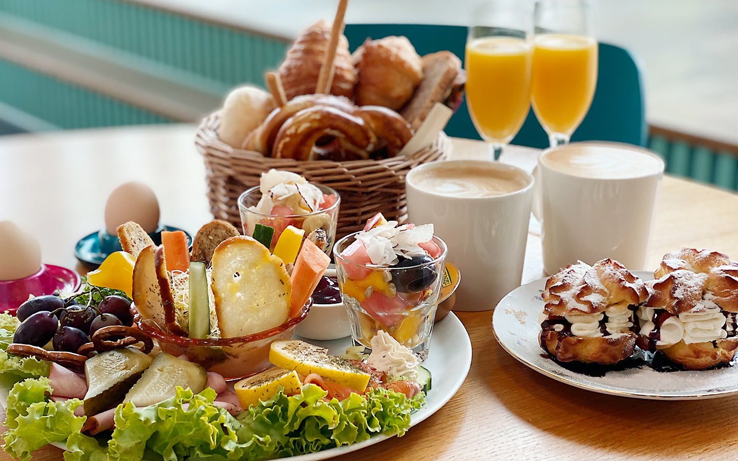 Fr&uuml;hst&uuml;ck im Caf&eacute; himmelgr&uuml;n, Augsburg