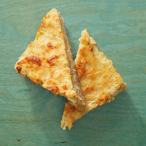 pikantes Dinkelgebäck mit Zwiebeln pikantes Dinkelgebäck mit Zwiebeln